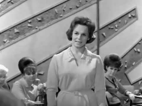 По грибы -- Гелена Великанова - 1966 смотреть онлайн