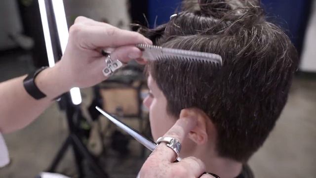 Mastering the Pixie Cut: Tips and Techniques for Women Short Haircut смотреть онлайн