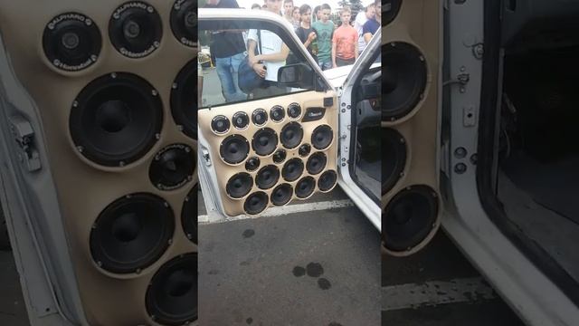 крутая акустика смотреть онлайн