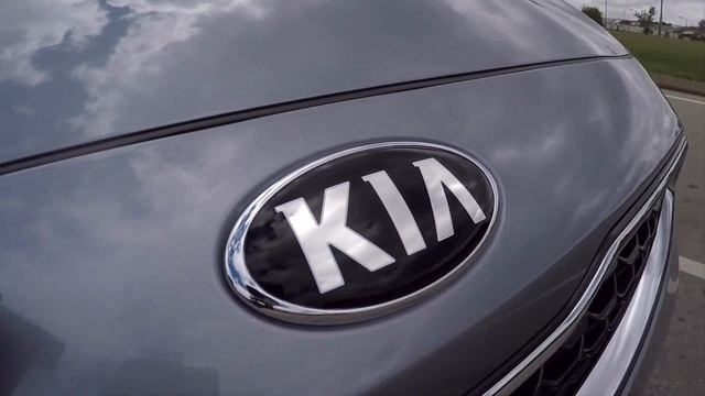 The new Kia Ceed in Dark Penta Metal Driving Video смотреть онлайн