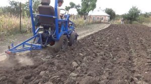 Опять испытания плуга. Вспашка огорода минитрактором