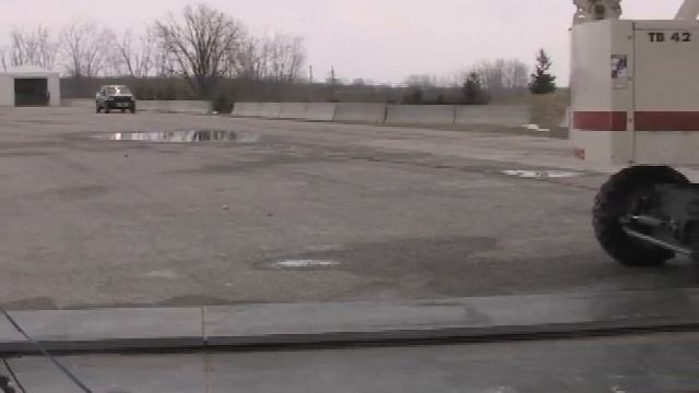 Honda Ridgeline into Ford Focus Full Frontal Crash Test #crashtest #ford #honda #nhtsa смотреть онлайн