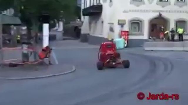 Die schnellste ape der welt смотреть онлайн