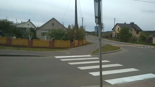 Ветряки в поле, озеро. смотреть онлайн