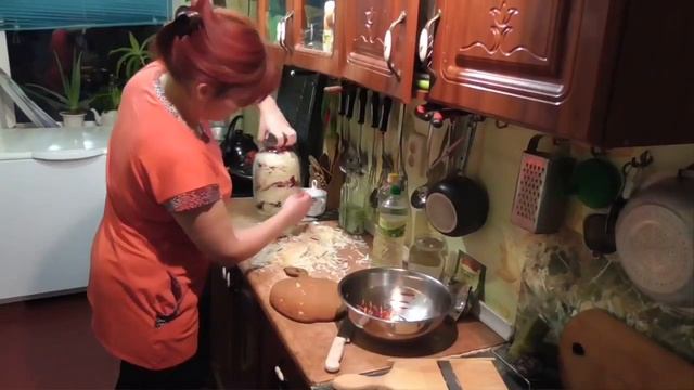 Как приготовить на зиму салат с капустой и свеклой смотреть онлайн