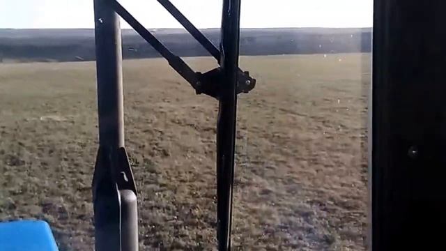 1) МТЗ 80 МТЗ 82 боронование много летки. смотреть онлайн