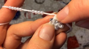 Ч: 1/2. МК: НОВОГОДНИЙ ШАР из БИСЕРА для начинающих /шаг за шагом. ВЯЗАНИЕ С БИСЕРОМ