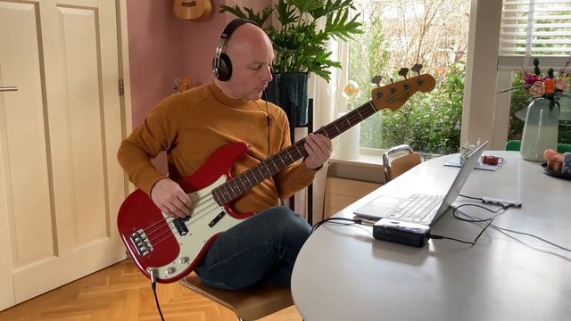 Recording with my Fender Precision AVRI 63