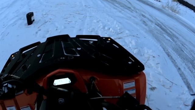 На квадрациклах по замерзшему озеру ! Разбили квадрик , отморозили руки , День Боли ! смотреть онлайн