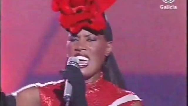Grace Jones - La Vie En Rose - Spanish TV смотреть онлайн