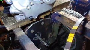 =25= Самодельный минитрактор  Делаю крылья и переделываю сиденье.