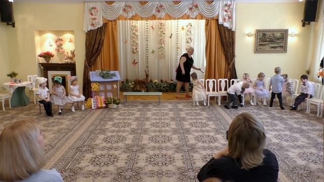 Муравьишки. Восьмимартовский утренник, 06.03.2023 (г. Москва, школа №1981, дошкольный корпус №3) смотреть онлайн