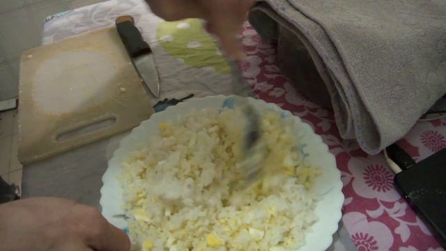ЕГИПЕТ: КАК СДЕЛАТЬ ПИРОЖКИ С РИСОМ И ЯЙЦОМ ДЕШЕВО? ? (рус.субтитры) смотреть онлайн