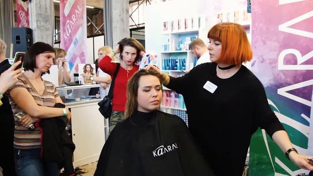Что делать с пористыми и обесцвеченными волосами? Стрижка и укладка. смотреть онлайн