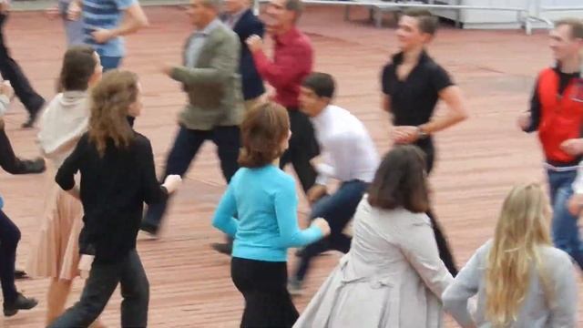 кадриль смотреть онлайн