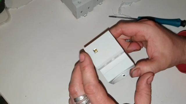 Розетка на дин рейку ИЭК. DIN розетка IEK