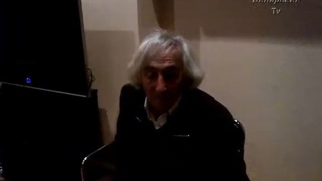 217.2 "Ум – одним, другим важнее чувства" В. Винарский Гениальный стих 2015.03.06 смотреть онлайн