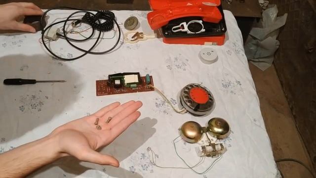 РАЗБИРАЕМ ДОМАШНИЙ ТЕЛЕФОН. ЧТО ВНУТРИ? смотреть онлайн