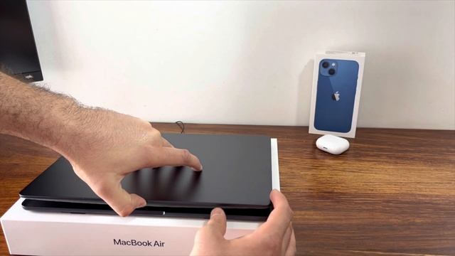 La nueva MacBook Air M2 (2022) es... bellísima. смотреть онлайн