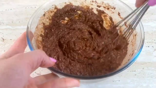 Возьмите банан,овсянку и шоколад без сахара.Вкуснющий пирог без муки,без сахара. смотреть онлайн