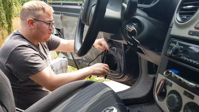Montaggio Casse Hertz da 100 W sulla Opel Corsa di Damiano смотреть онлайн
