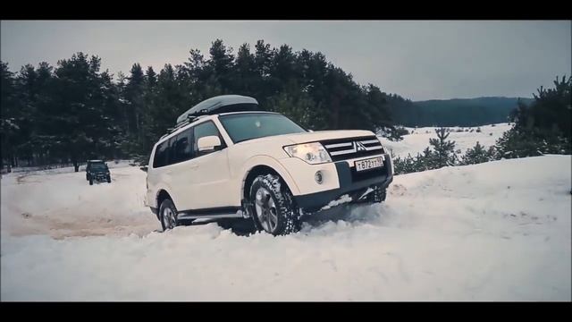 RANGE ROVER SVAutobiography Vs Lexus 570