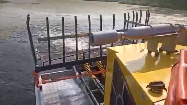 Для очистки дна реки Миасс в Челябинске начали применять новую технику смотреть онлайн