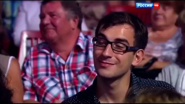КАК ПРАВИЛЬНО СМЕЯТЬСЯ НАД ШУТКАМИ ПЕТРОСЯНА смотреть онлайн