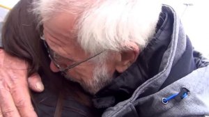 ЗЛОЙ ДЕД ВОССОЕДЕНИЛСЯ С ДОЧКОЙ  ОЧЕНЬ ТРОГАТЕЛЬНОЕ ВИДЕО 1