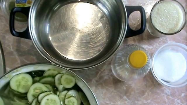 "Сырой" салат из огурцов на зиму смотреть онлайн