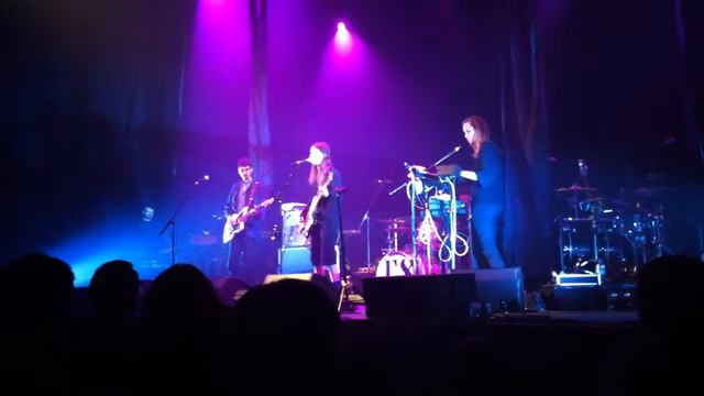 Eliot Sumner (support for Lykke Li) 2014-11-09 Cologne, E-Werk first song: Wobbler смотреть онлайн