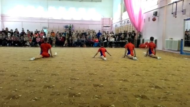 Первенство ДЮСШ №1 г. Костромы по спортивной акробатике смотреть онлайн