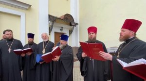 «Мироносицы жены, утру глубоку, представша гробу Живодавца..»