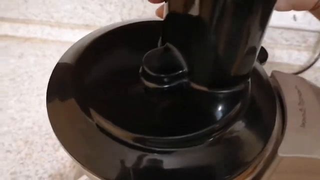 Свежевыжатые витаминки ))) Обзор шнековой соковыжималки Kitfort KT-1101-3. смотреть онлайн