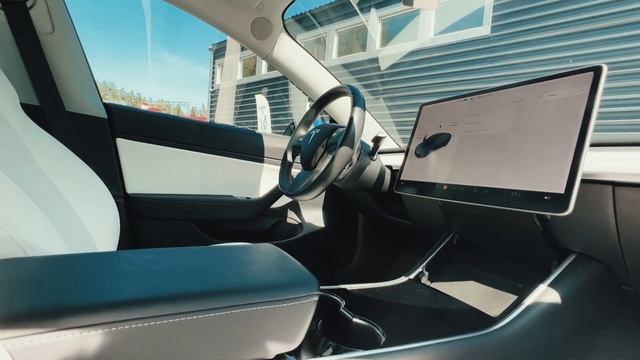 tesla model 3 синяя, белый салон смотреть онлайн