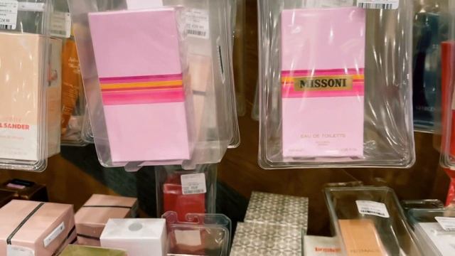 Shopping Vlog прогулка по магазинам парфюмерные и новогодние игрушки#gucci #tkmaxx #chanel смотреть онлайн