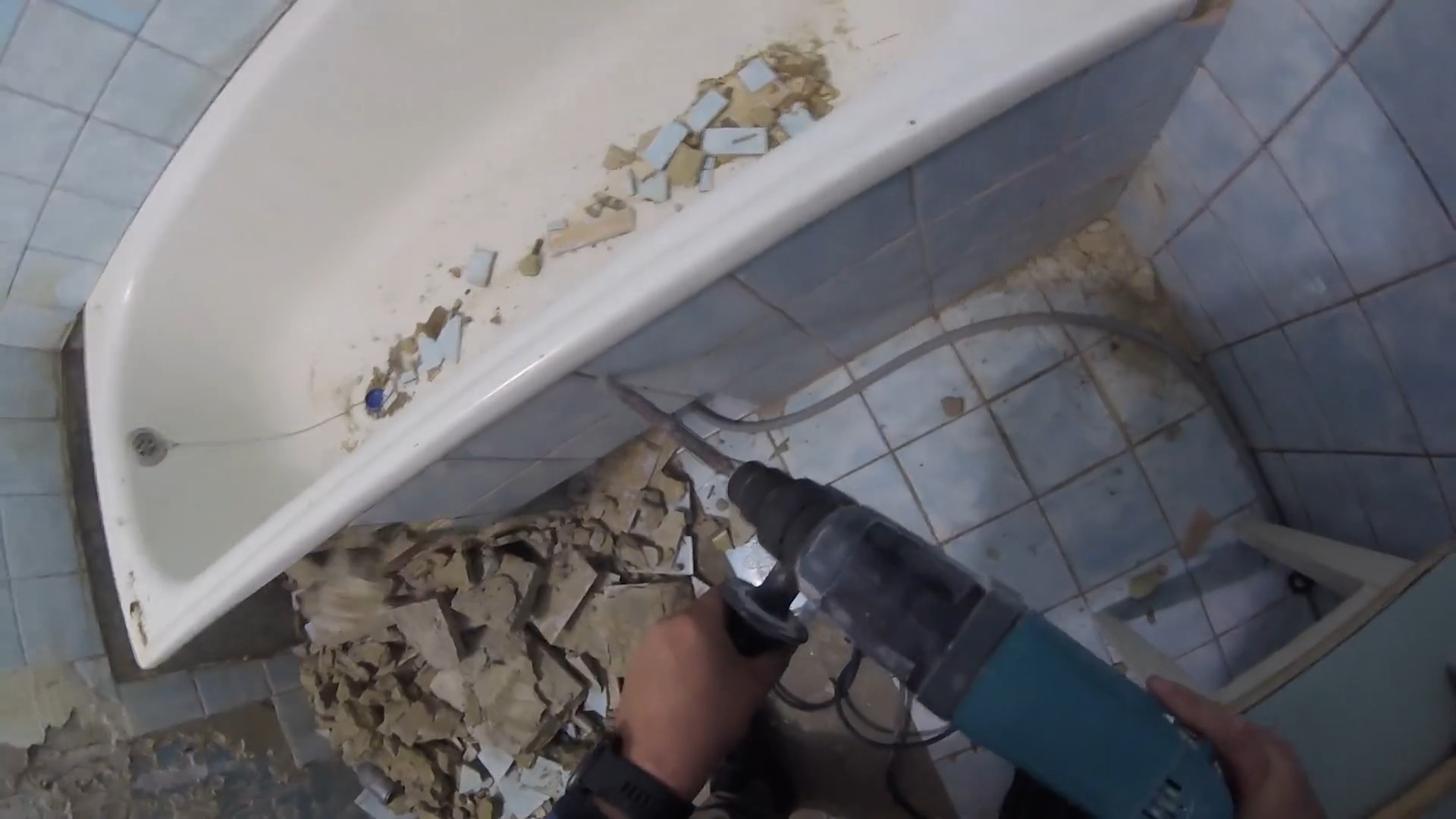 ДЕМОНТАЖ ВАННОЙ от БРИГАДИРА) смотреть онлайн