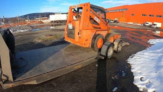 Американский прицеп для перевозки техники.