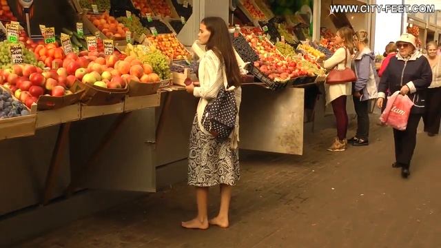 Даша всё лето ходит босая смотреть онлайн
