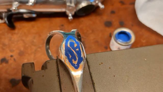 Saxophone Repair Topic (Questionable): Replacing The Blue on the Selmer Logo смотреть онлайн