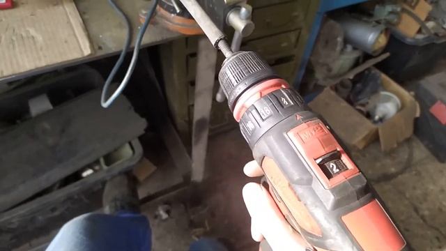 ШУРУПОВЕРТ ЕДЕТ 110 КМ / Ч смотреть онлайн