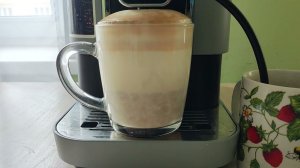 Капучино в кофемашине RED SOLUTION RCM-1550