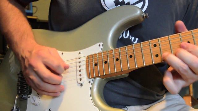 Stratocaster Treble Bleed Circuit - With and Without a Resistor смотреть онлайн