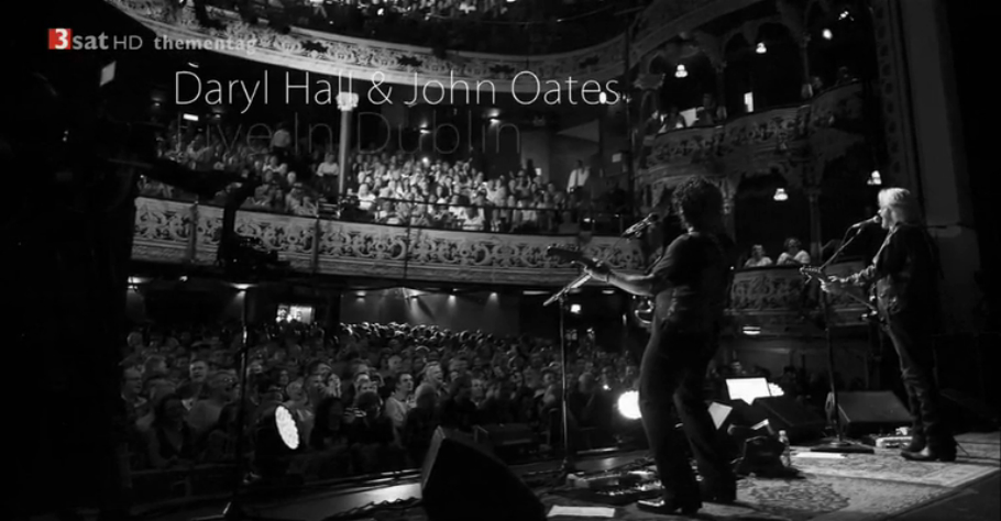 Daryl Hall & John Oates--   Maneater