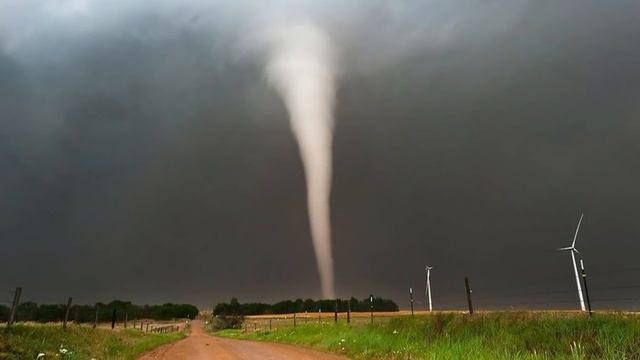 ПОЧЕМУ И КАК ВОЗНИКАЮТ СМЕРЧИ? WHY ARE TORNADOS? смотреть онлайн