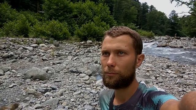 Водопад высоко в горах в лесу из фильма Аватар. Грузия смотреть онлайн