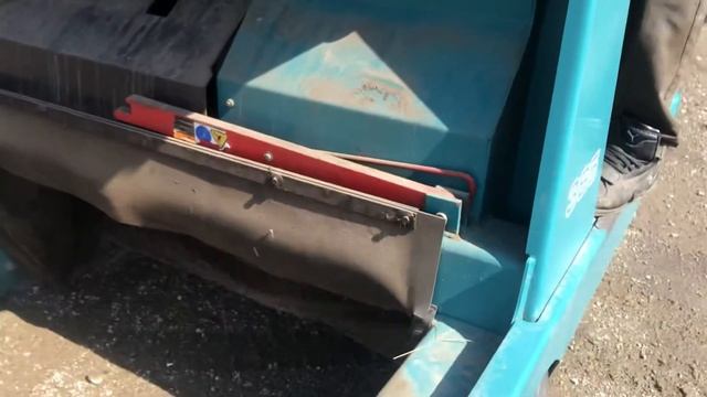 Подметально-уборочная машина производства Япония смотреть онлайн