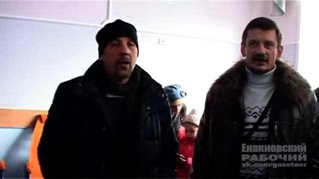 Енакиево 11.12.16 Флешмоб. Сильно Мороз по коже! смотреть онлайн