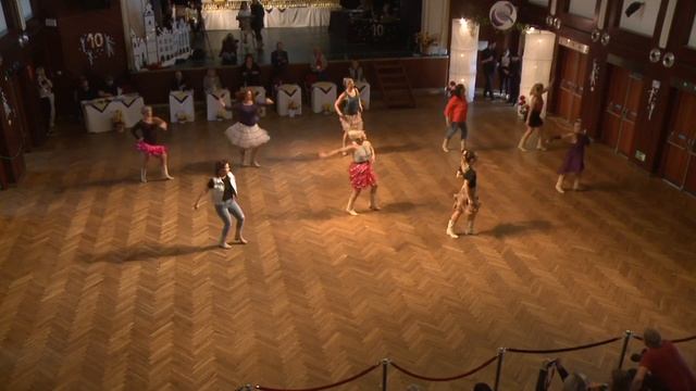 Classic Newcomer Pearl F Lilt смотреть онлайн