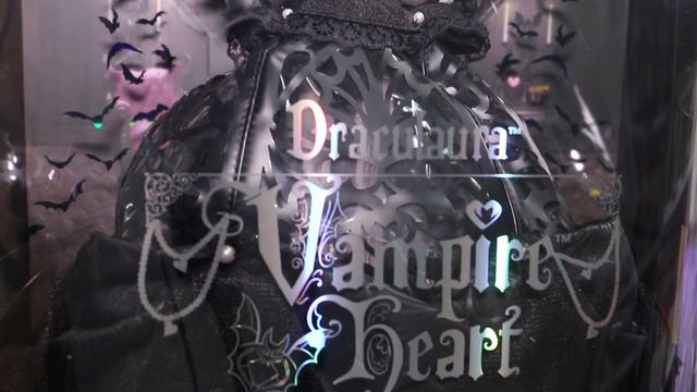 Draculaura Vampire Heart - распаковка и обзор смотреть онлайн